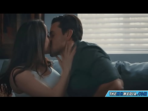 ❤️ Sexe romàntic amb una bona mare tetona ️ Vídeo porno a nosaltres ️❤